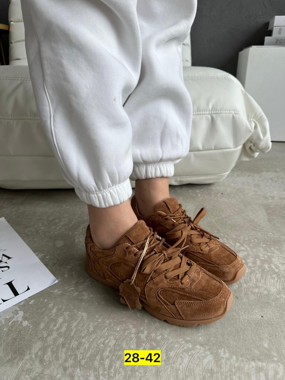 ,замшевые кроссовки,обуви,женские кроссовки,повседневная