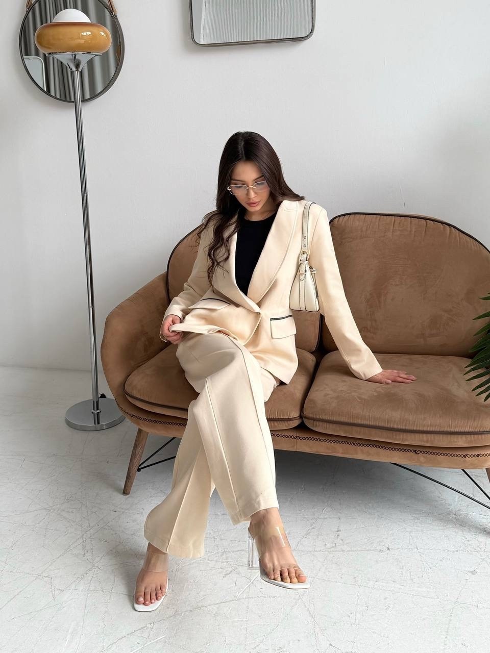 костюмы брючные,бежевый костюм,костюмы брючные женские,костюм с брюками,жакет и брюки