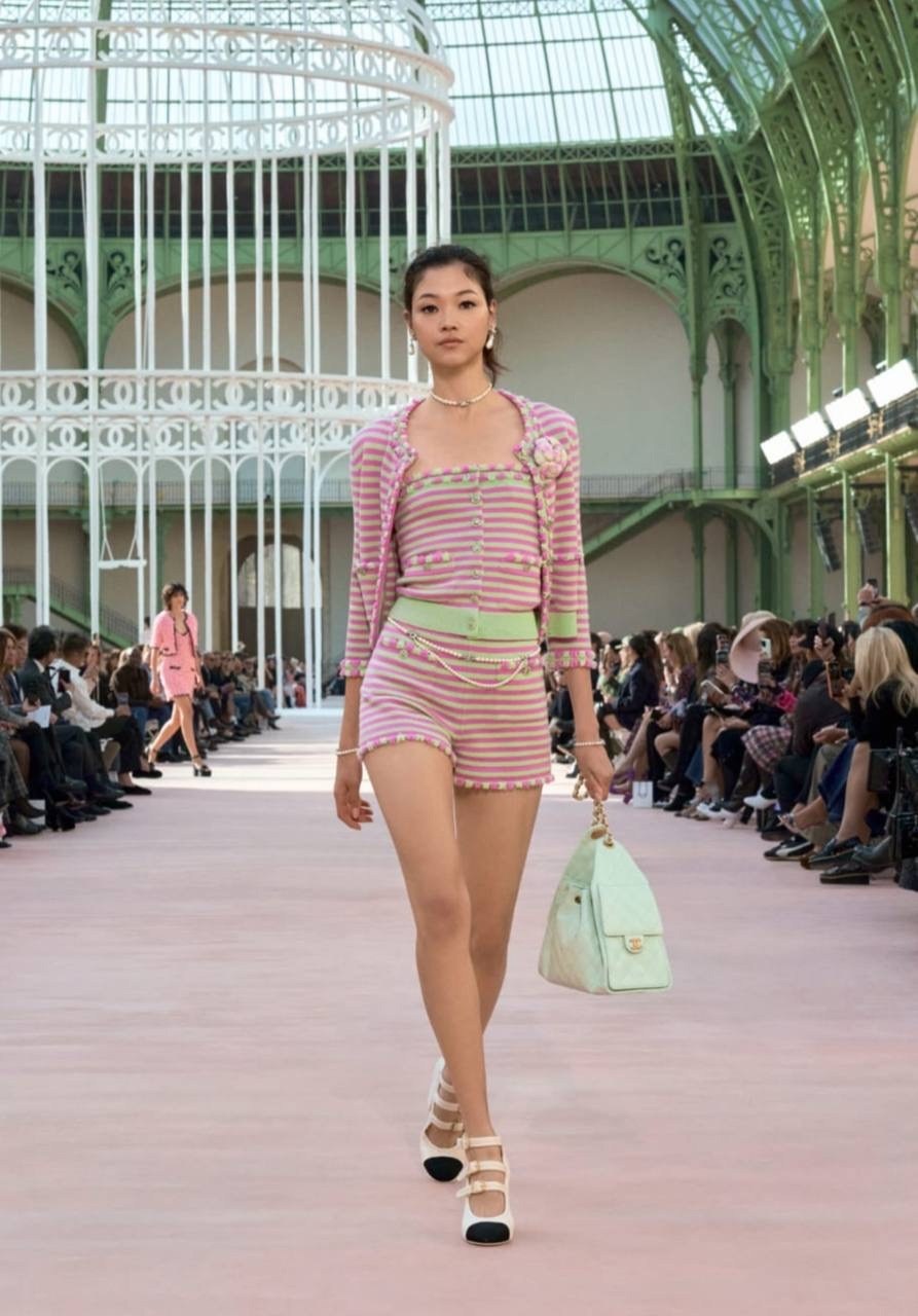 показ шанель,шанель мода,весна лето 2025,показ шанель 2025,прозрачная мода