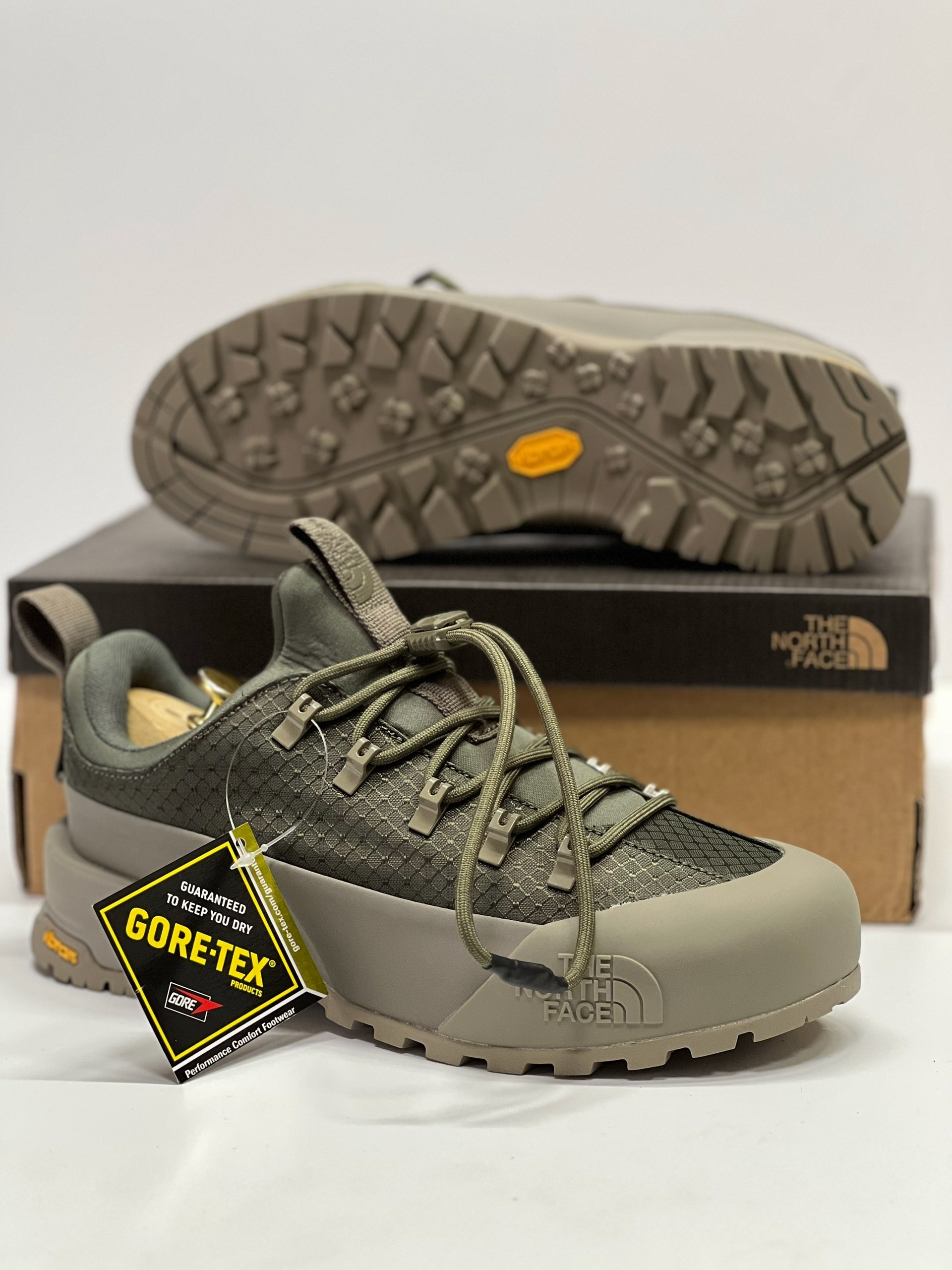 кроссовки the north face,,ботинки the north face,кроссовки для походов,повседневные кроссовки