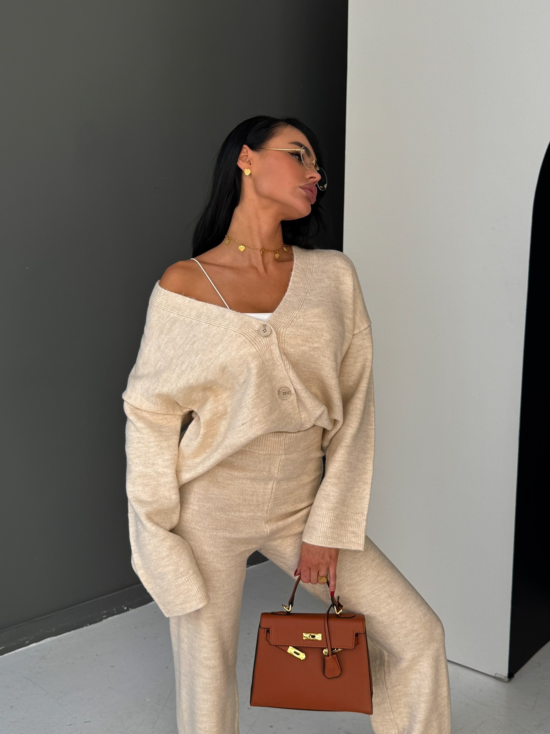 костюмы брючные,стильные костюмы,трикотажные костюмы,вязаные костюмы,вязаный брючный костюм