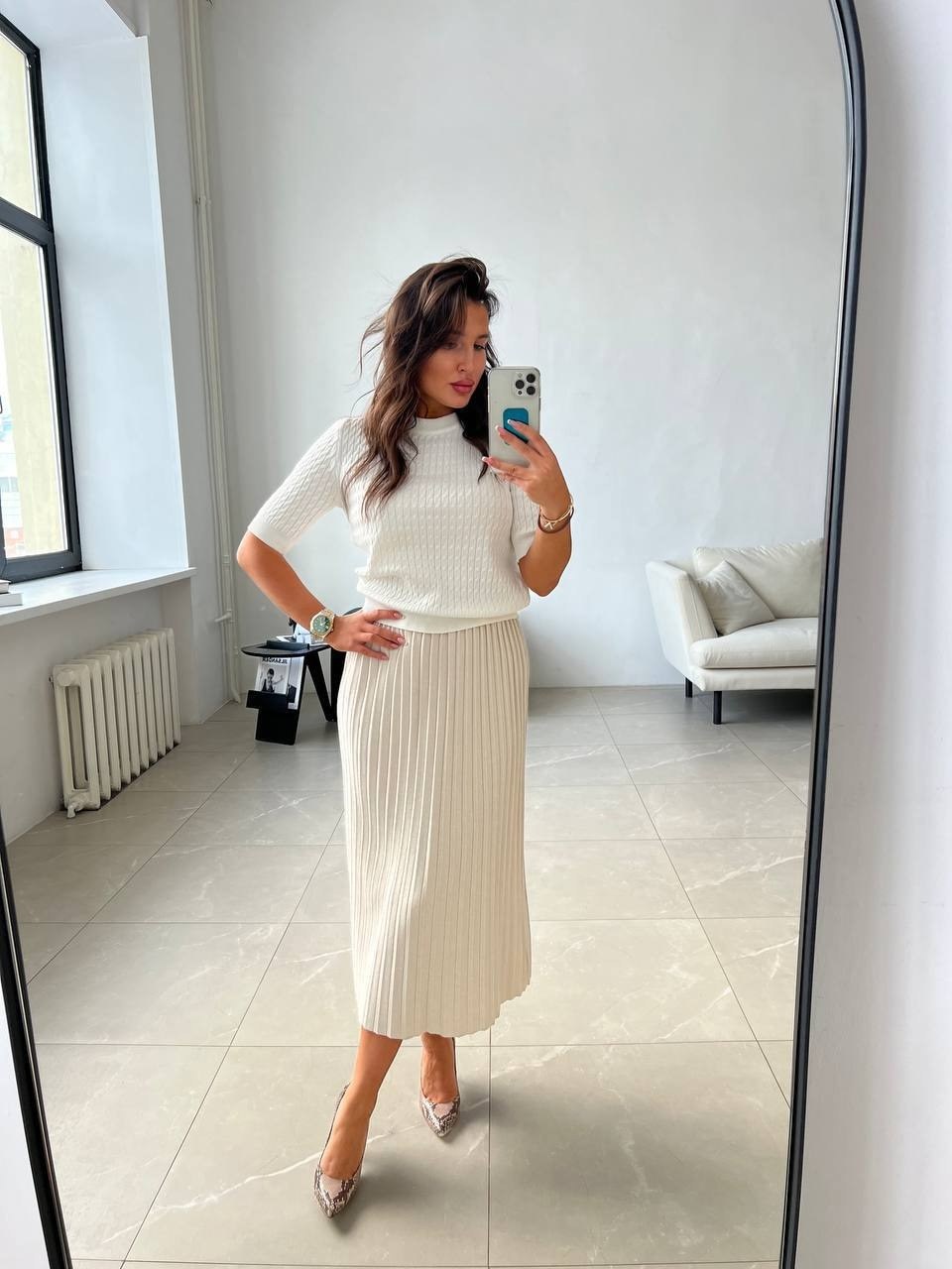 джемпер бежевый,плиссированная юбка,юбка с кофтой,плиссированная юбка миди,юбка плиссе