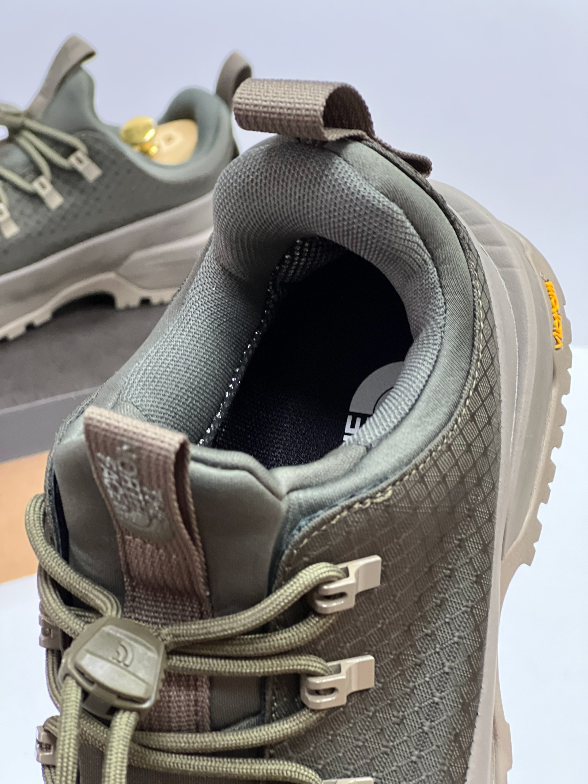 кроссовки the north face,,ботинки the north face,кроссовки для походов,повседневные кроссовки