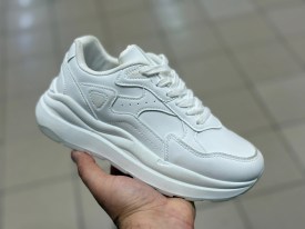 Кроссовки