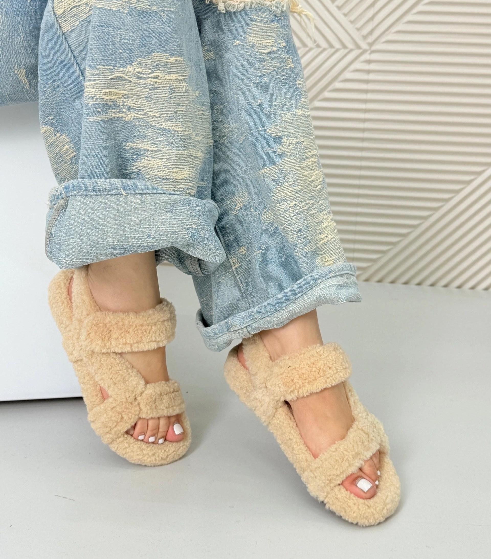 меховые босоножки фенди,,сандалии модные,босоножки сандали,детские сандалии