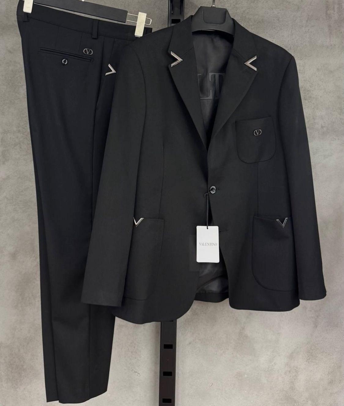 классические костюмы,костюм двойка мужской,классический костюм двойка,пиджак костюм,классический черный костюм