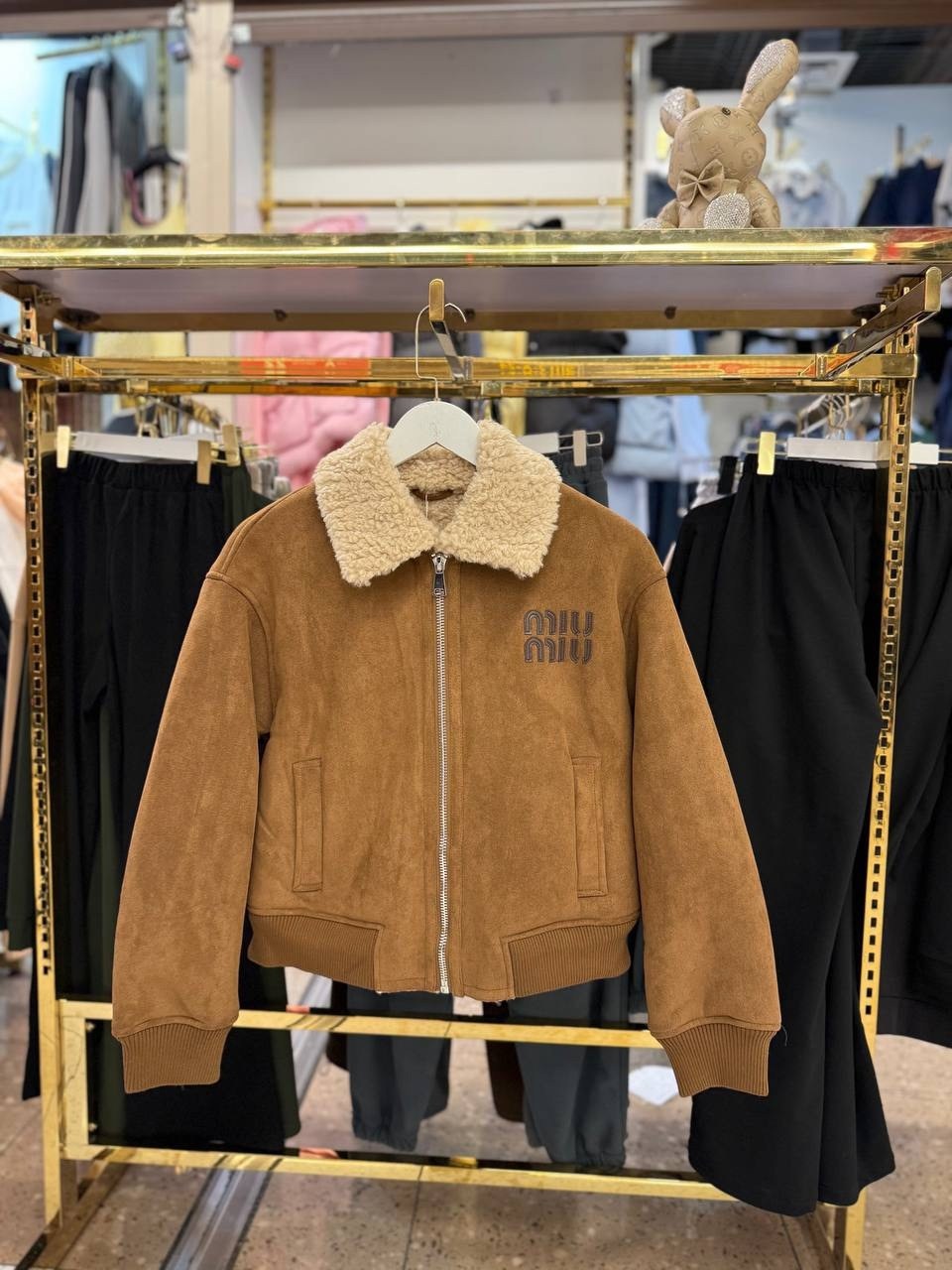 куртка модная,куртка бомбер,куртка дубленка,замшевая куртка,куртка