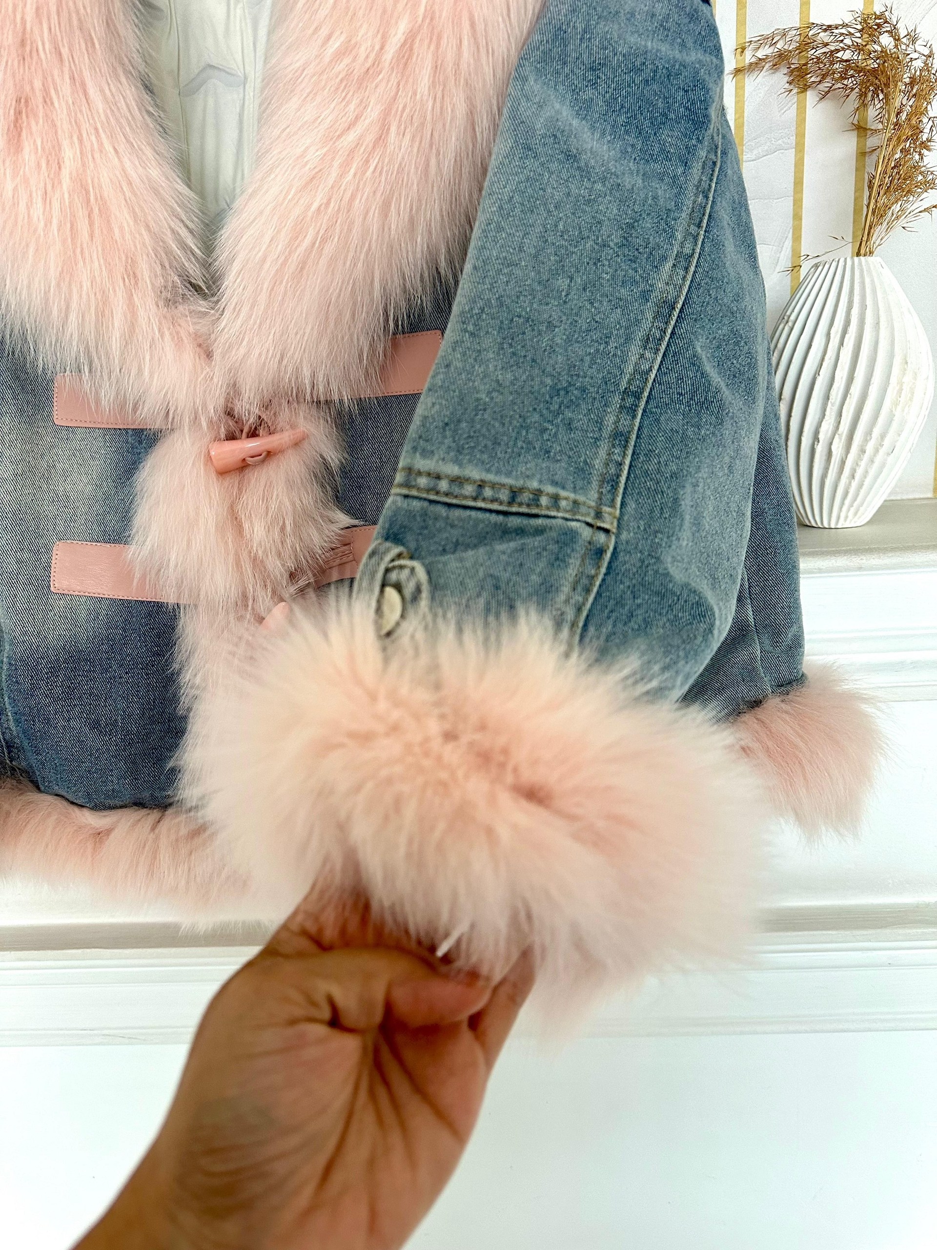 джинсовая куртка с мехом женская,джинсовая куртка с мехом,куртка стильная,джинсовка с мехом,куртка с натуральным мехом женская