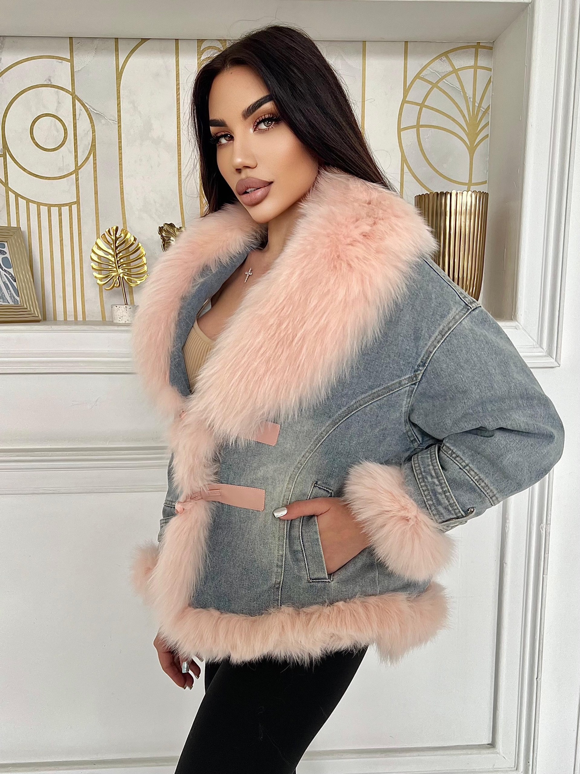 джинсовая куртка с мехом женская,джинсовая куртка с мехом,куртка стильная,джинсовка с мехом,куртка с натуральным мехом женская