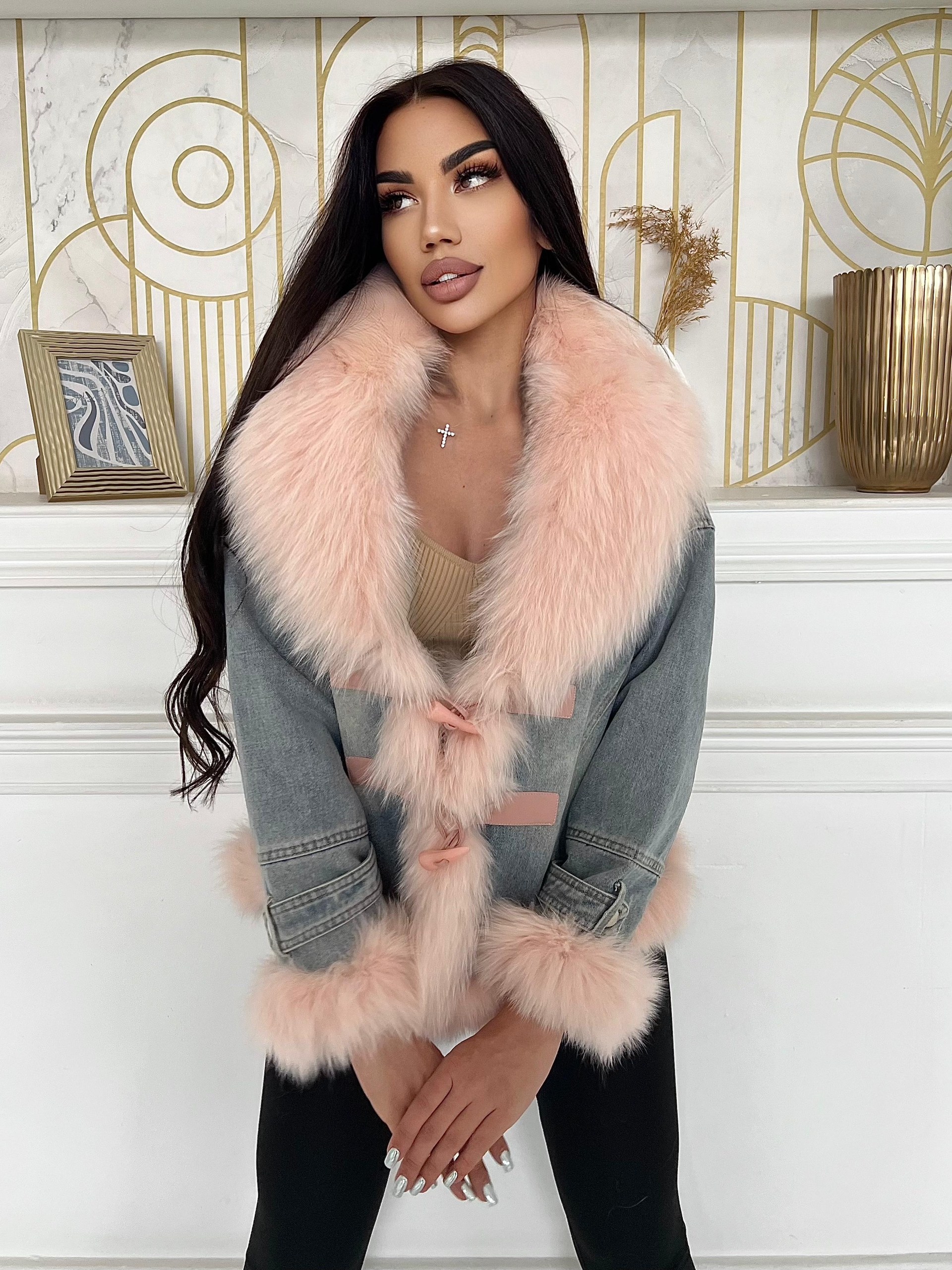 джинсовая куртка с мехом женская,джинсовая куртка с мехом,куртка стильная,джинсовка с мехом,куртка с натуральным мехом женская