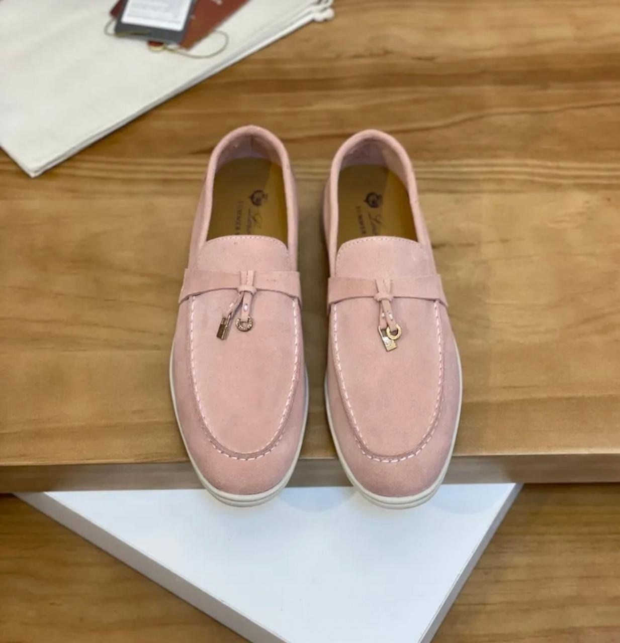 ,лоферы из натуральной замши loro piana,лоферы loro piana замшевые,женские лоферы loro piana,loro piana лоферы