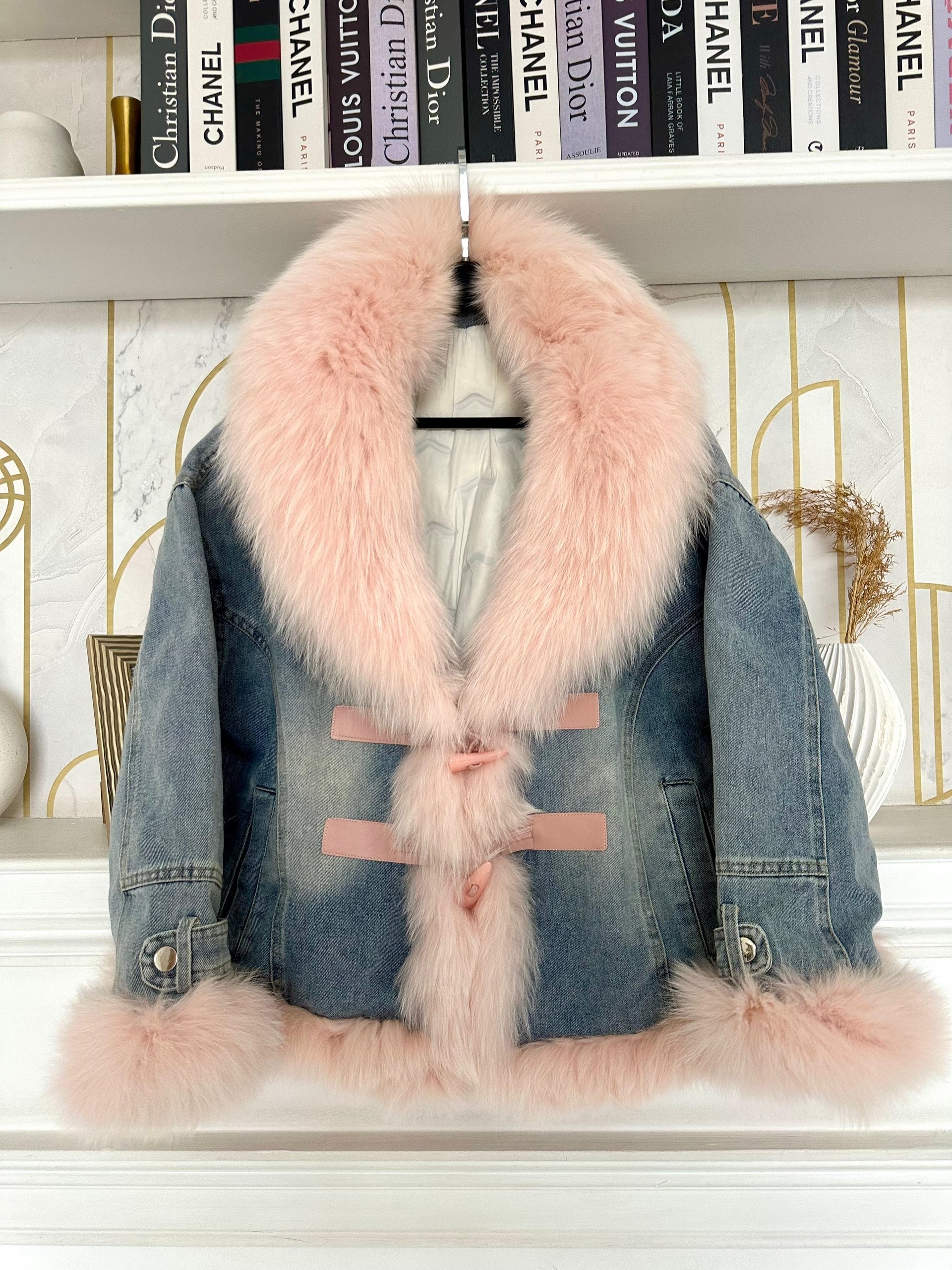 джинсовая куртка с мехом женская,джинсовая куртка с мехом,куртка стильная,джинсовка с мехом,куртка с натуральным мехом женская