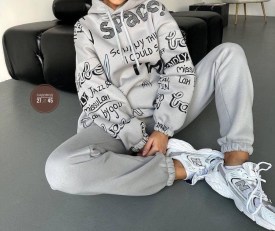 Костюм