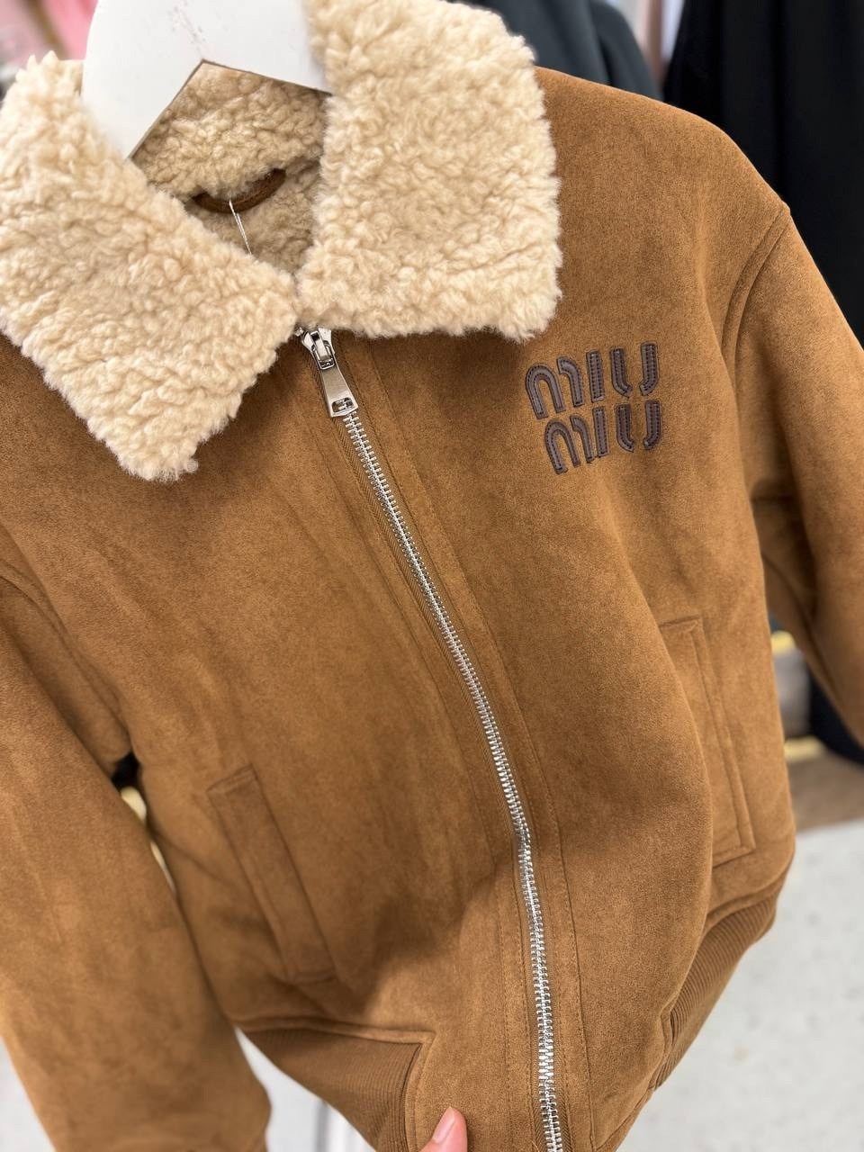 куртка модная,куртка бомбер,куртка дубленка,замшевая куртка,куртка