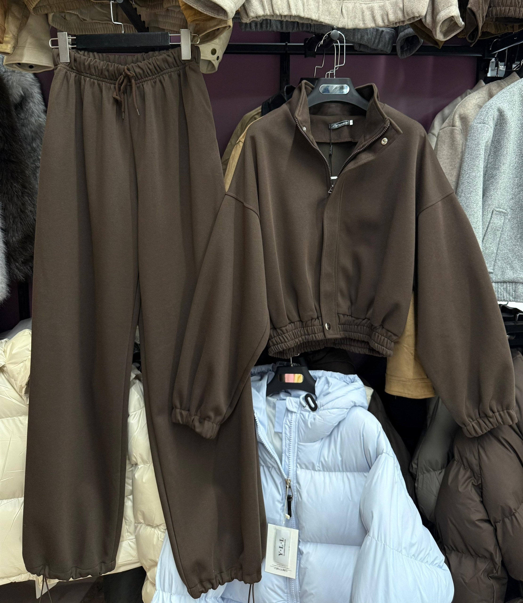 спортивные костюмы женские,стильные костюмы,костюм со штанами,женские костюмы,спортивные костюм