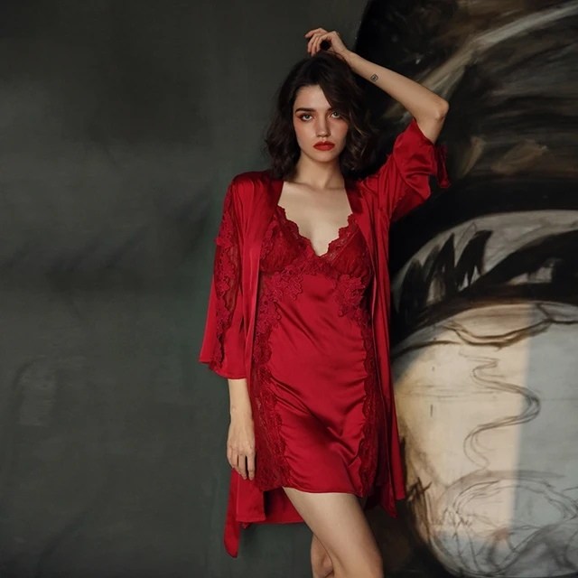 пеньюар,атласный халатик с кружевом,атласный пеньюар,атласная ночная рубашка,комплект пеньюар