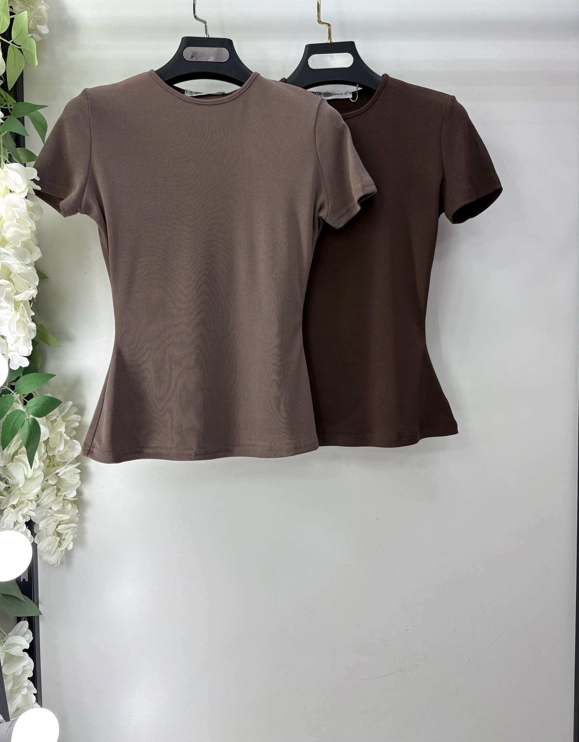 женские джинсы,джинсах,модные образы,модные джинсы 2025