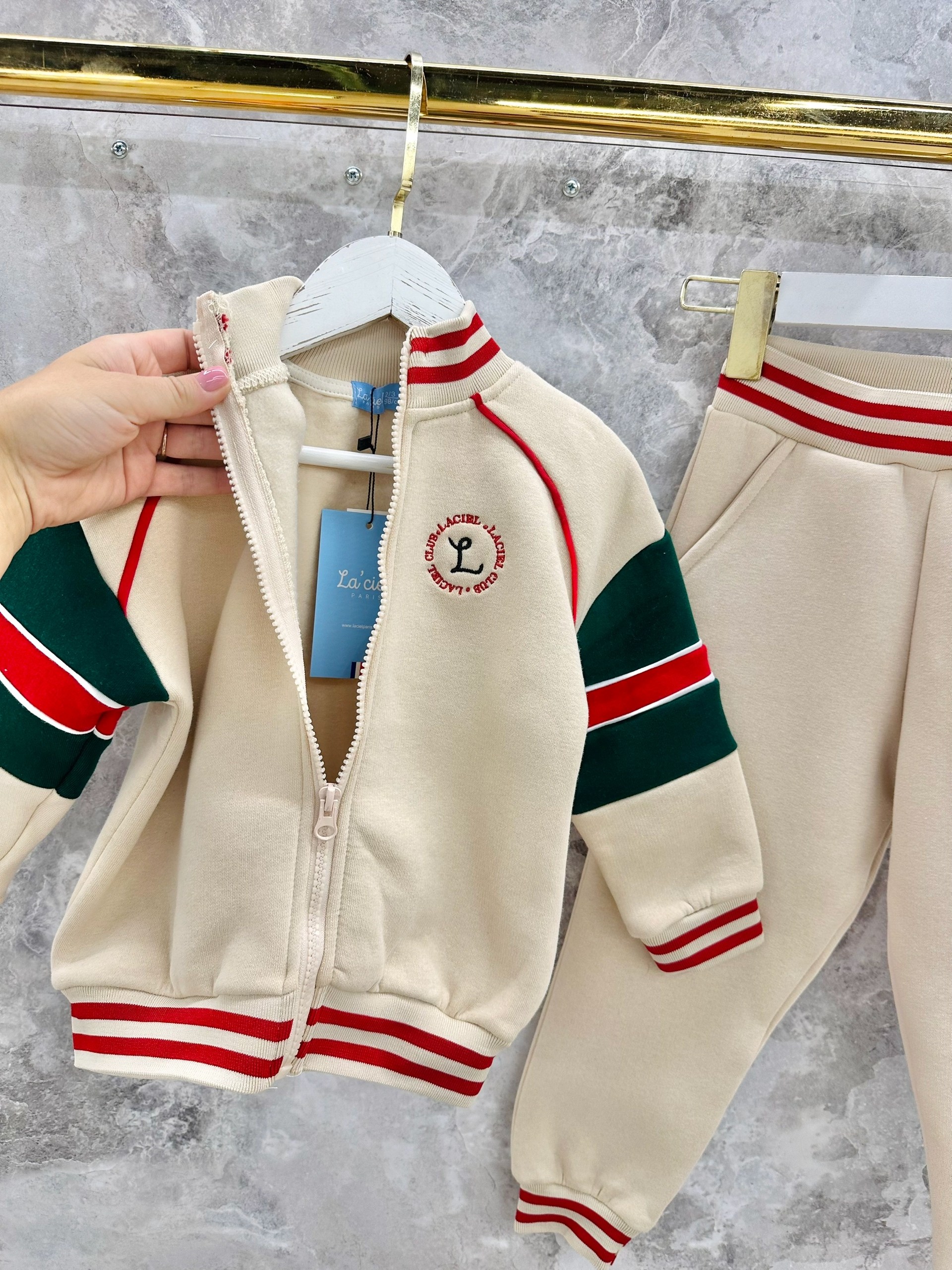 детские спортивные костюмы,,детский костюм,костюмы спортивные,джерси гуччи