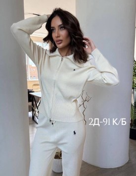 Костюм