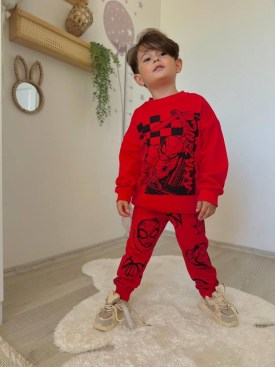 Костюм
