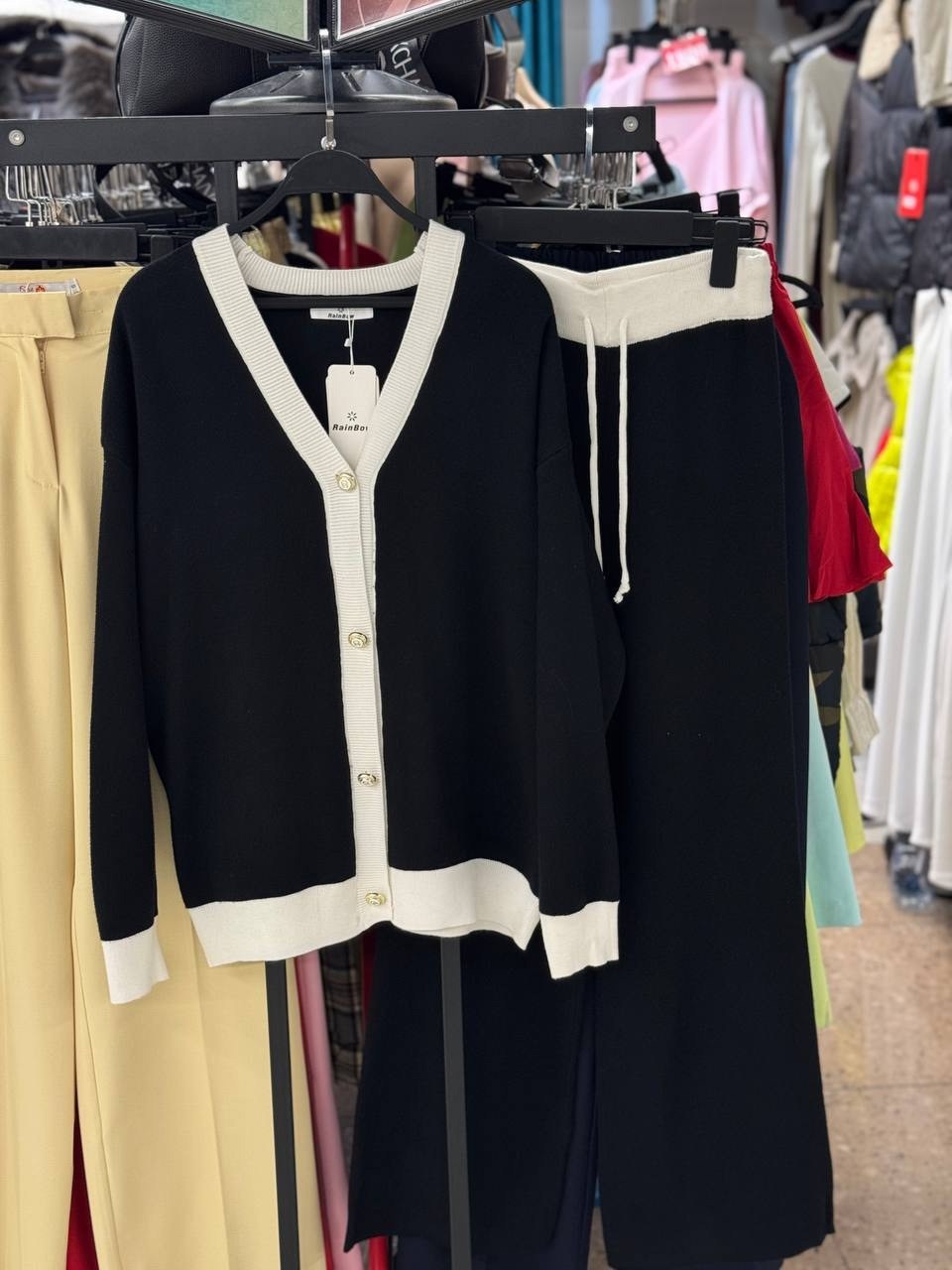 костюмы брючные,трикотажный костюм,костюм с брюками,женский трикотажный костюм,женские костюмы