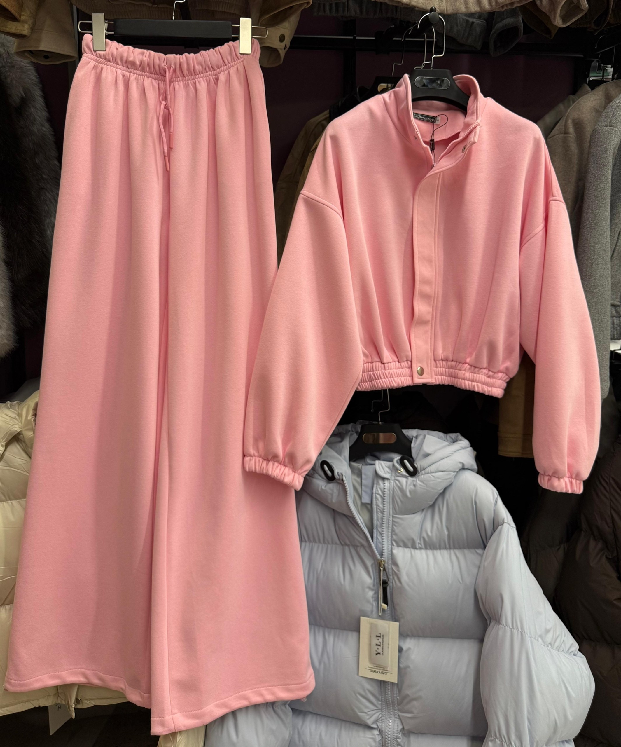 спортивные костюмы женские,стильные костюмы,костюм со штанами,женские костюмы,спортивные костюм