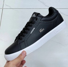 Кроссовки