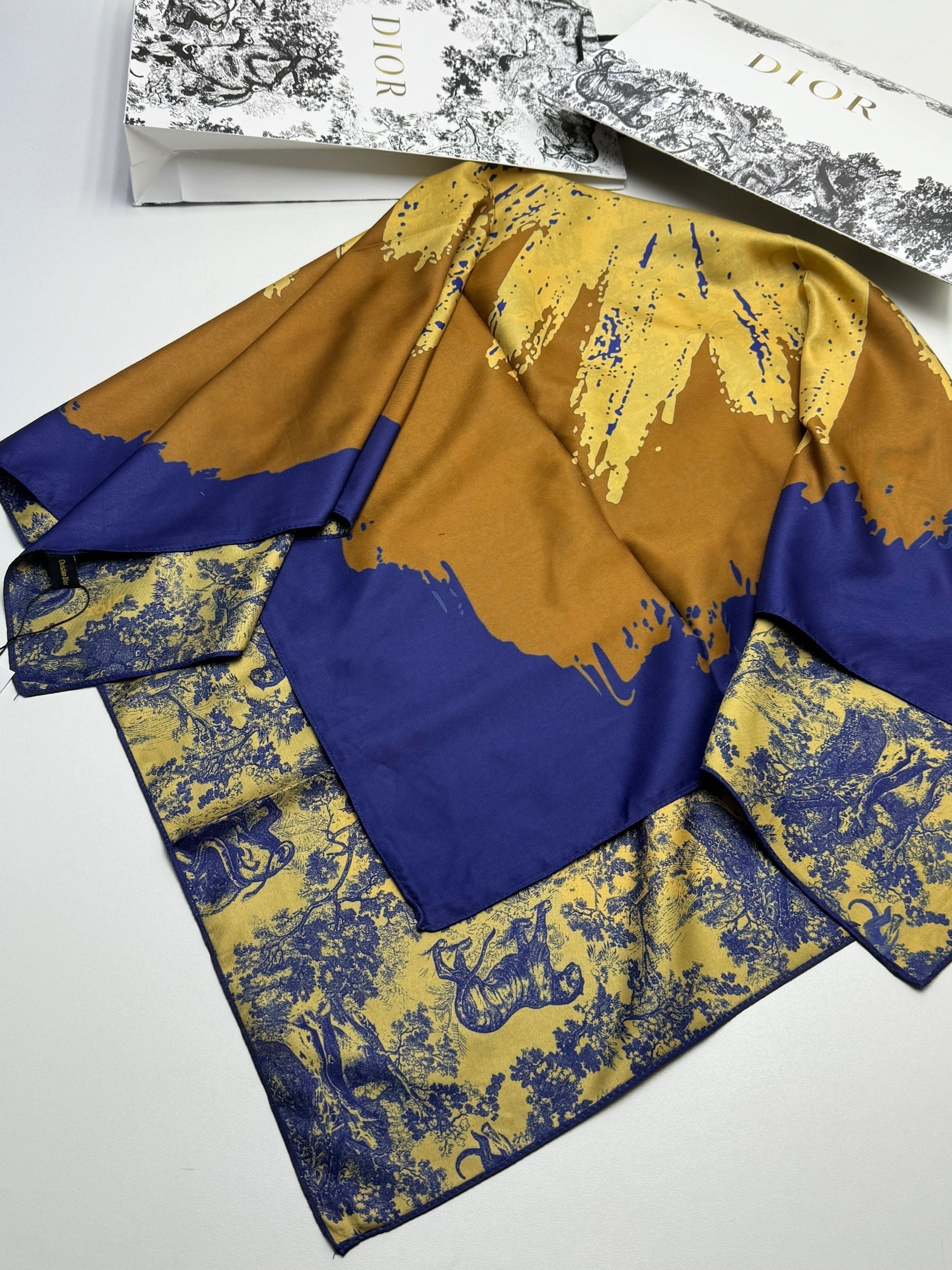 шелковые платки,женский платок,платок dior,платок палантин,шелковый женский платок