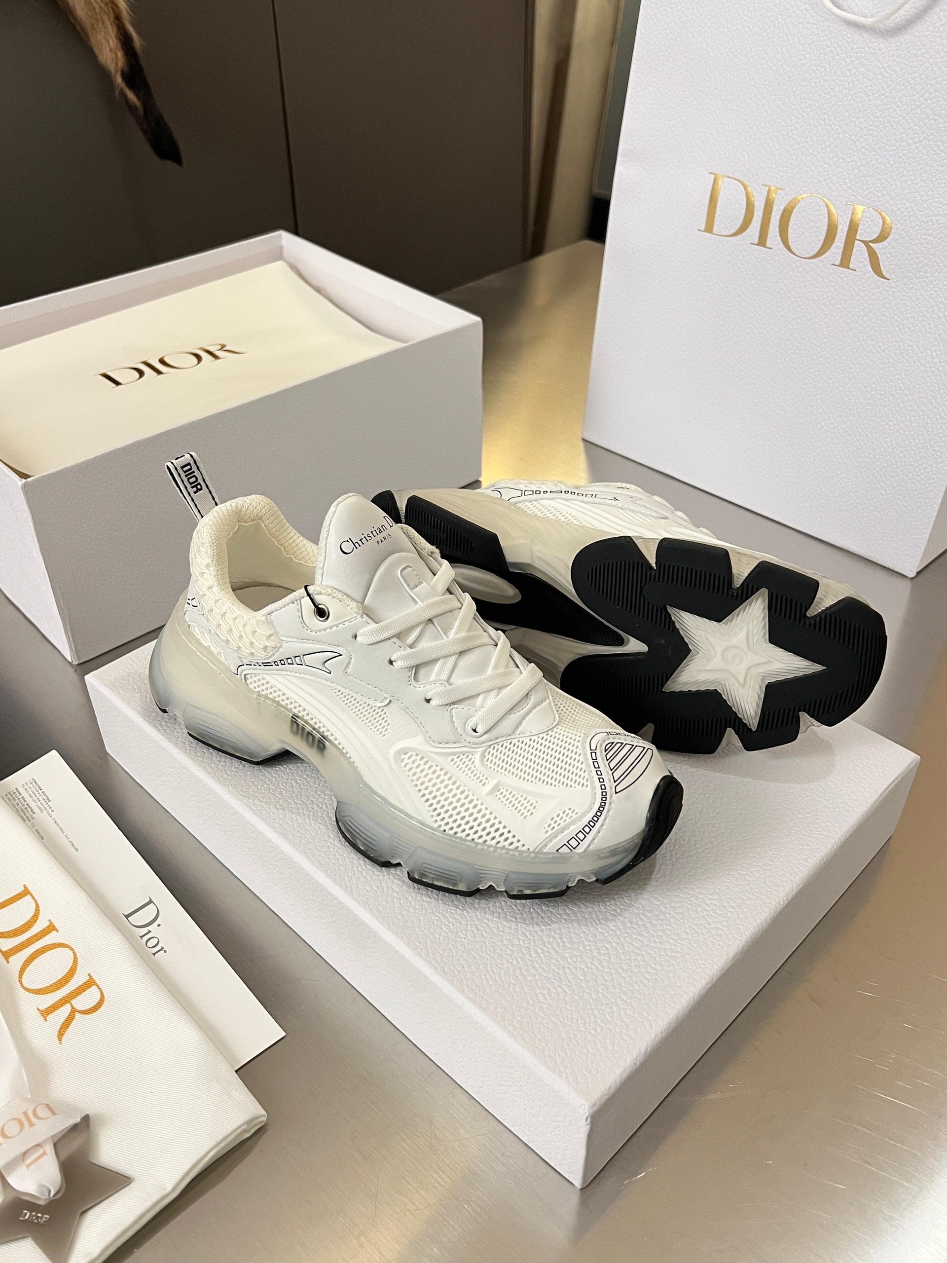 dior кроссовки,dior кроссовки мужские,кроссовки christian dior,кроссовки dior женские,кроссовки кристиан диор
