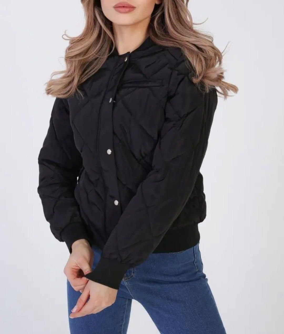 стильная куртка,бомбер стеганный,куртка модная,куртка,женская куртка