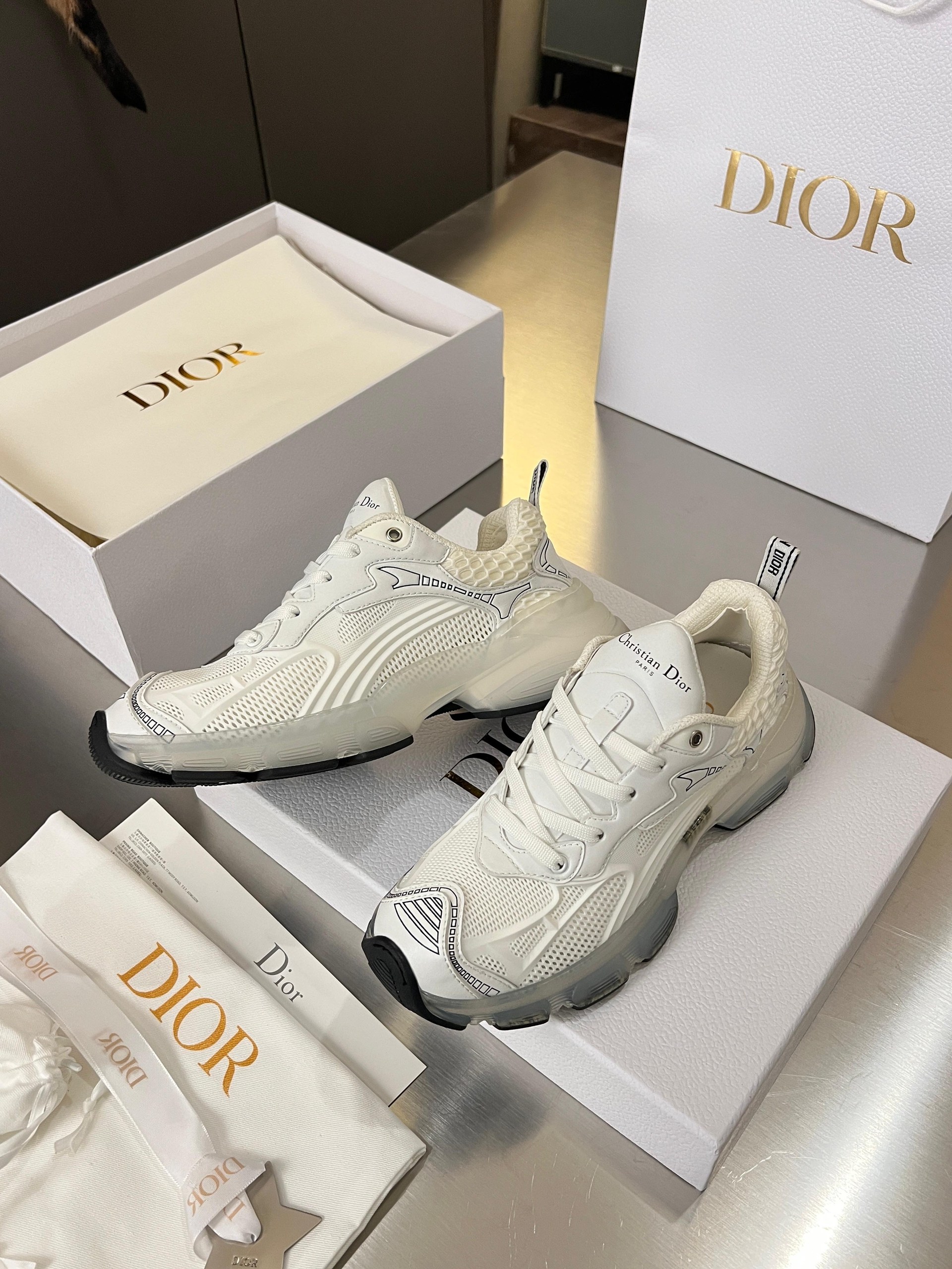 dior кроссовки,dior кроссовки мужские,кроссовки christian dior,кроссовки dior женские,кроссовки кристиан диор