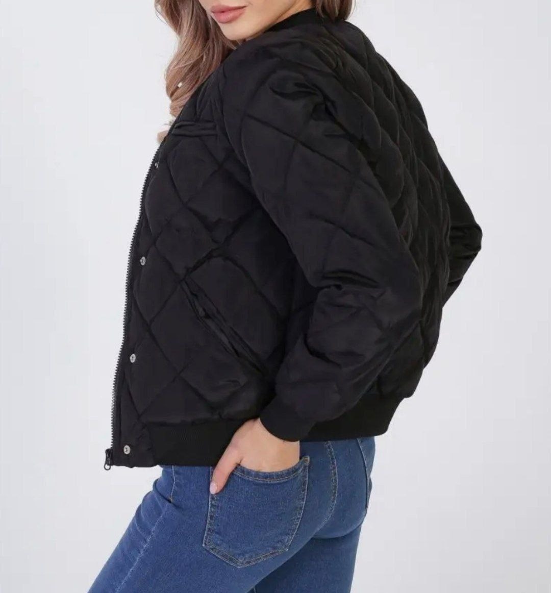 стильная куртка,бомбер стеганный,куртка модная,куртка,женская куртка