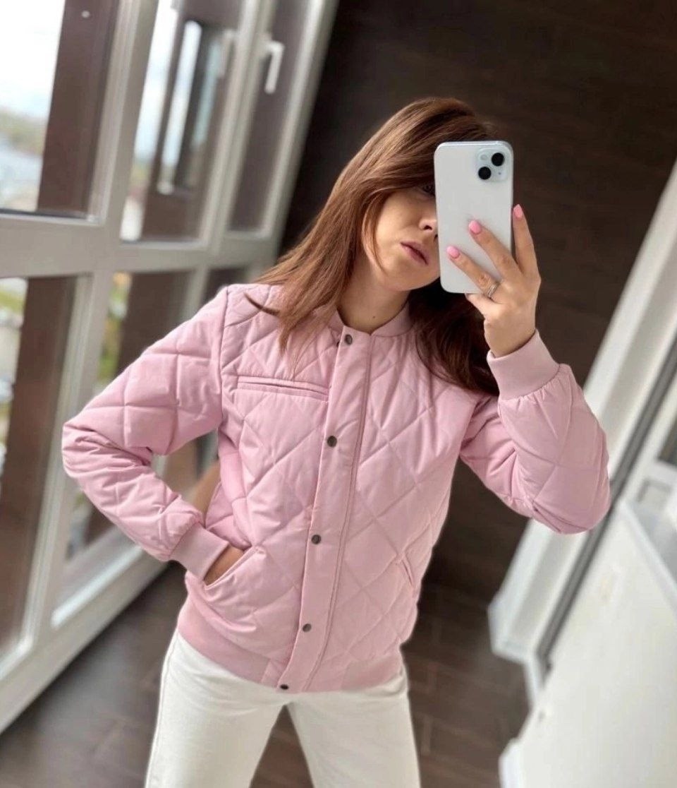 стильная куртка,бомбер стеганный,куртка модная,куртка,женская куртка