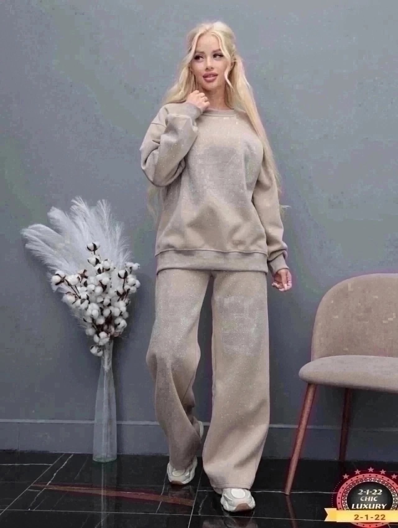 трикотажные костюмы,костюм со стразами,костюм двойка со стразами,костюм с блестками,повседневный костюм