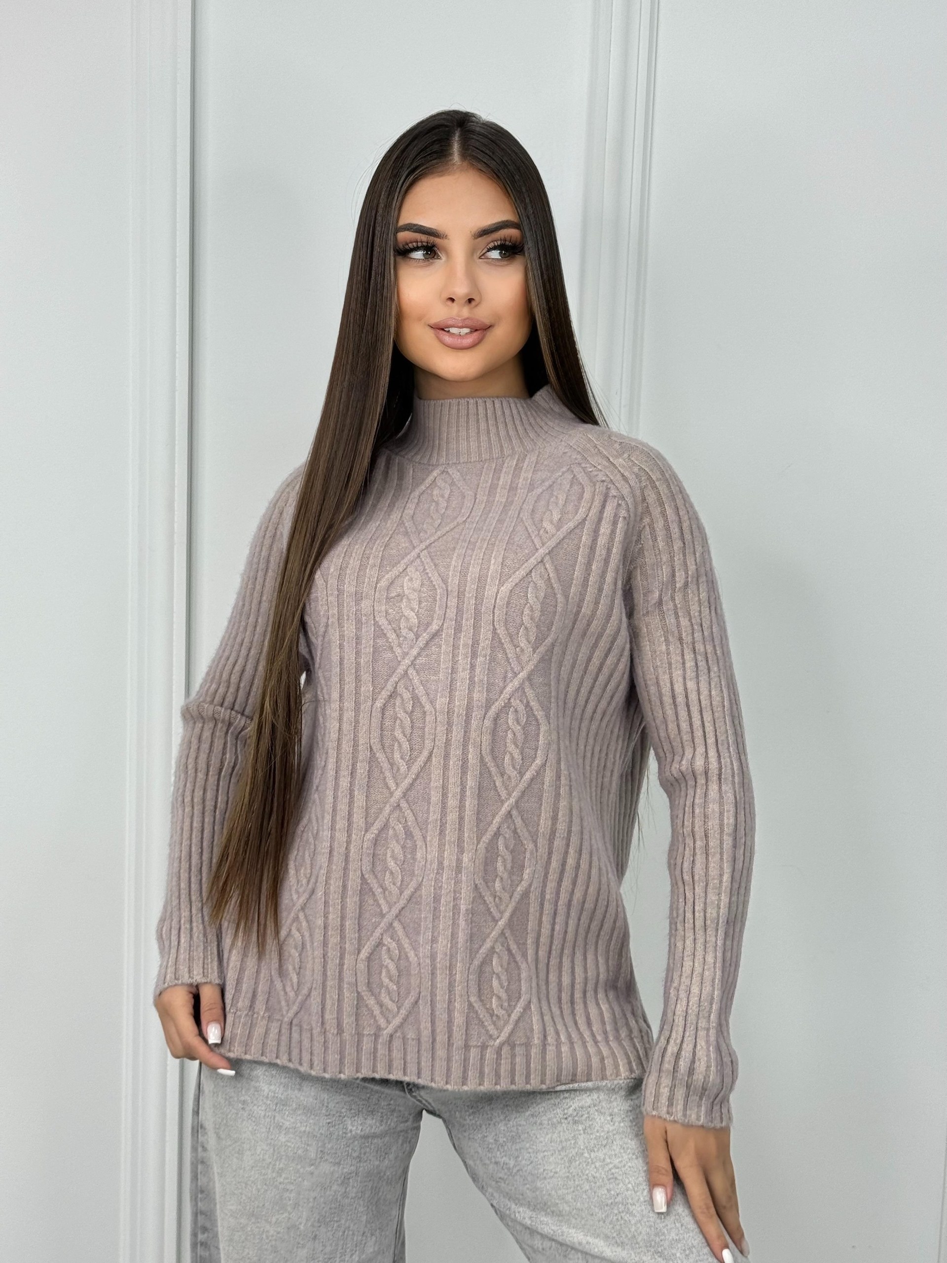 женский свитер,свитер с горлом,свитер,свитера вязаные,вязаные свитера женские