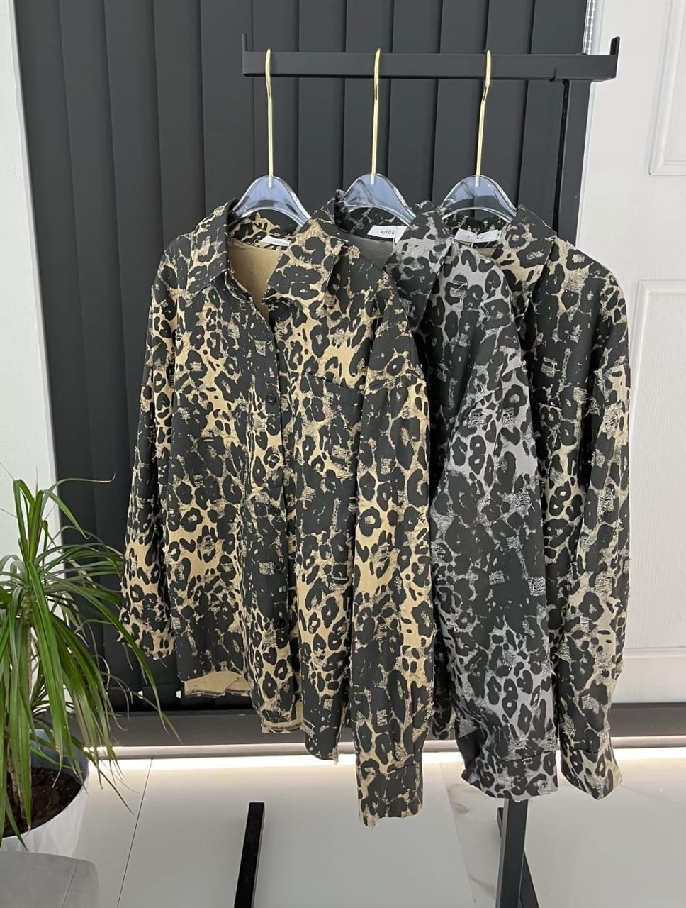 женская повседневная рубашка с леопардовым,рубашка с леопардовым принтом,женские рубашки с принтом,рубашка леопардовая,леопардовая рубашка женская