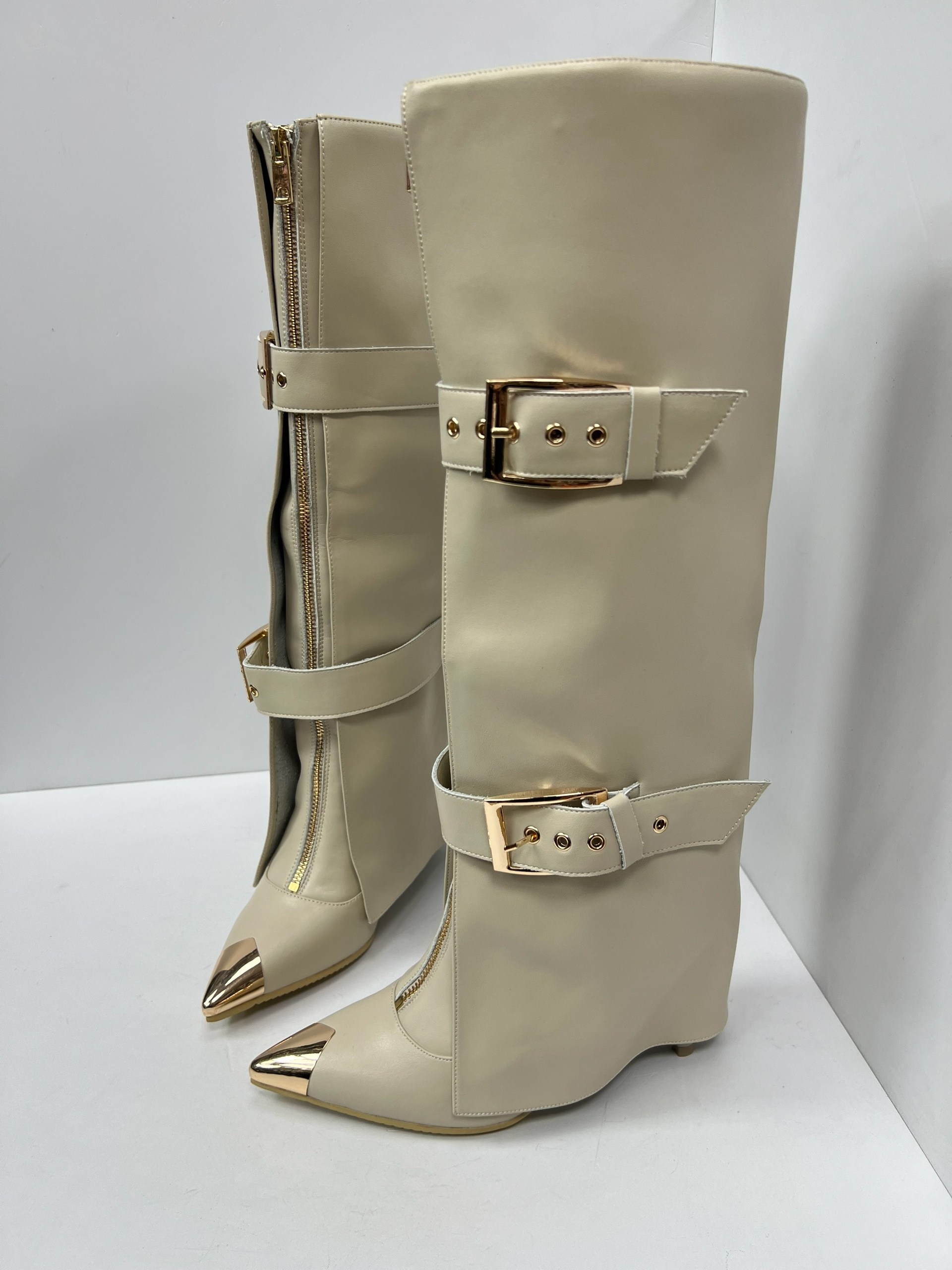 женские сапоги,сапоги каблуки,модные женские сапоги,сапоги модные,короткие сапоги