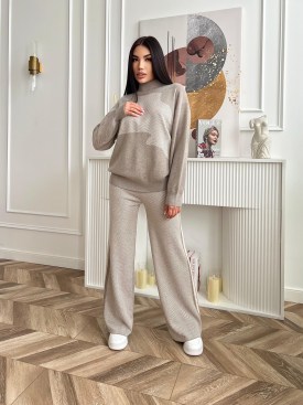 Костюм