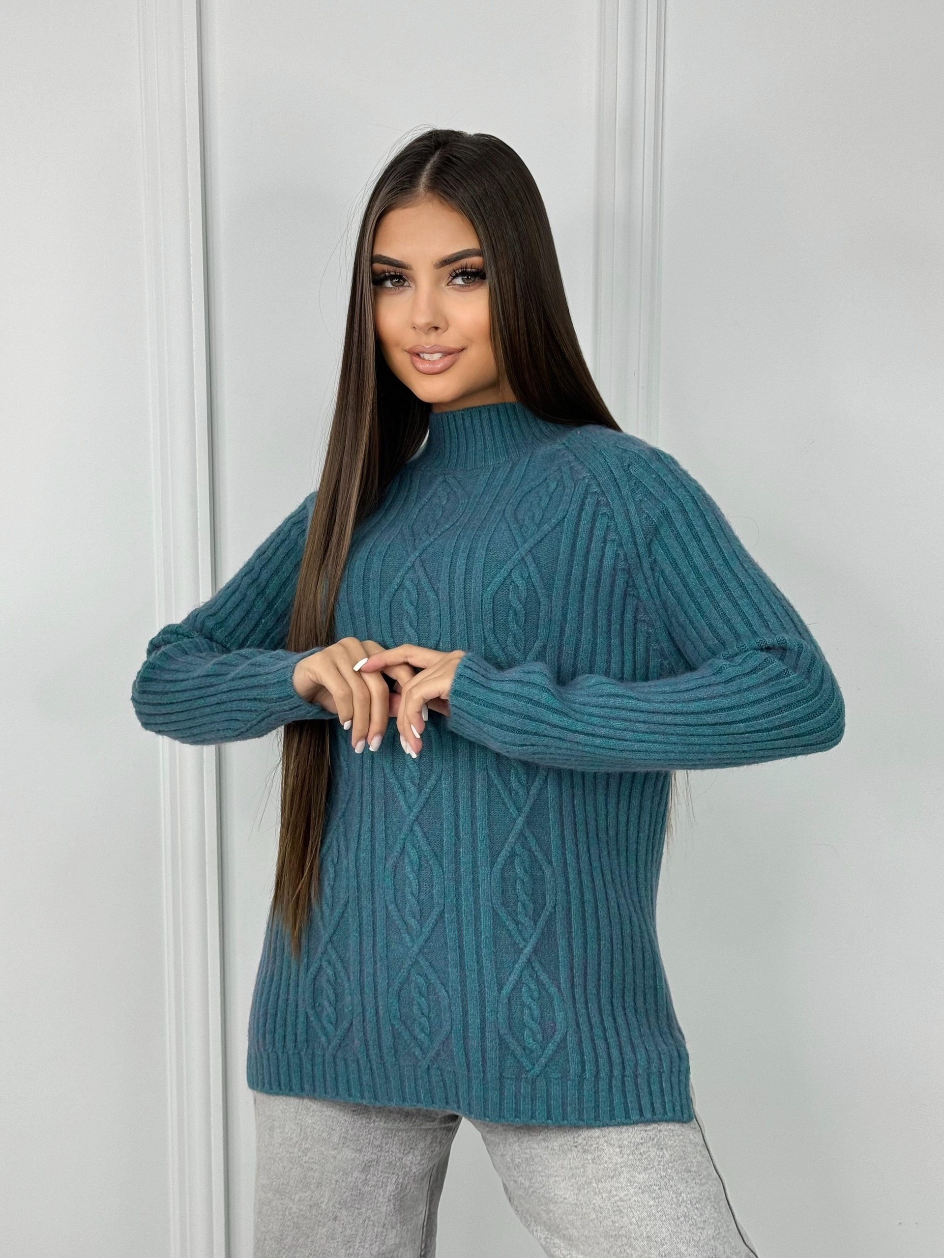 женский свитер,свитер с горлом,свитер,свитера вязаные,вязаные свитера женские