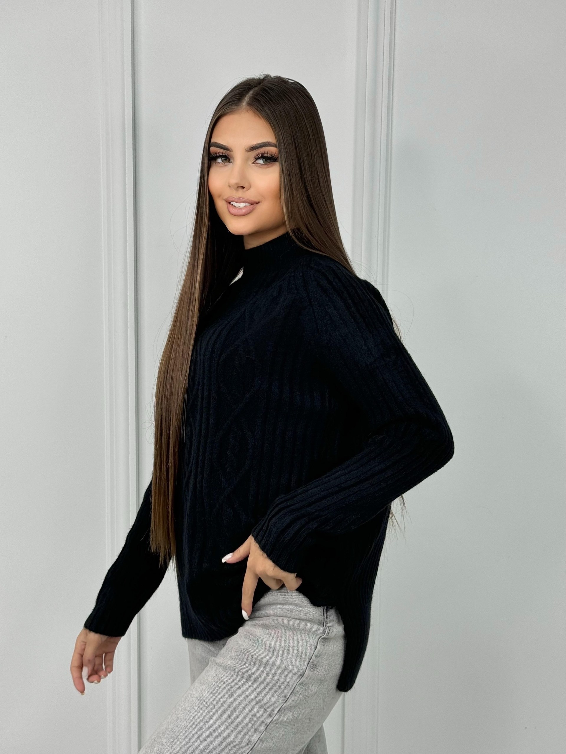 женский свитер,свитер с горлом,свитер,свитера вязаные,вязаные свитера женские