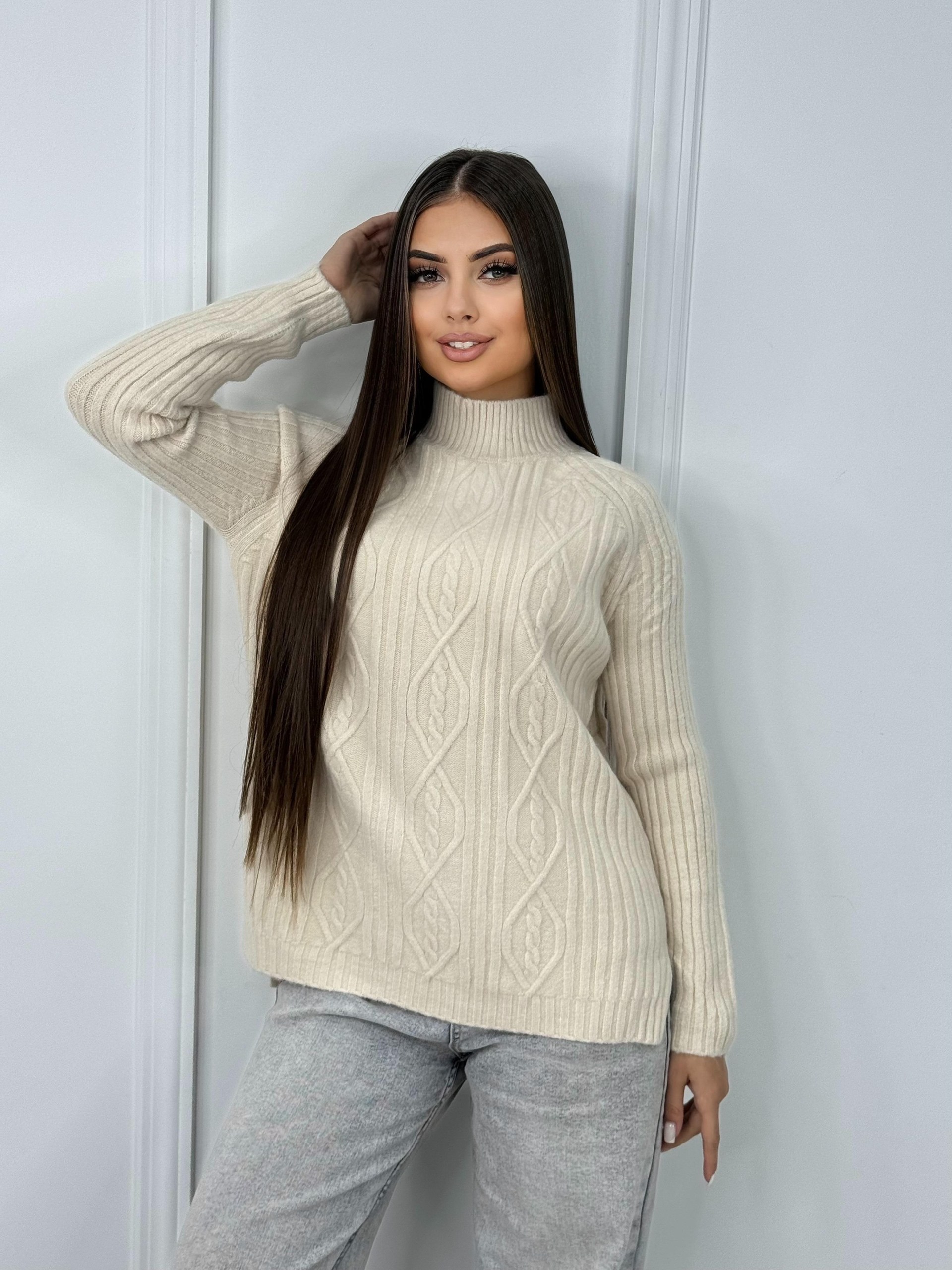 женский свитер,свитер с горлом,свитер,свитера вязаные,вязаные свитера женские