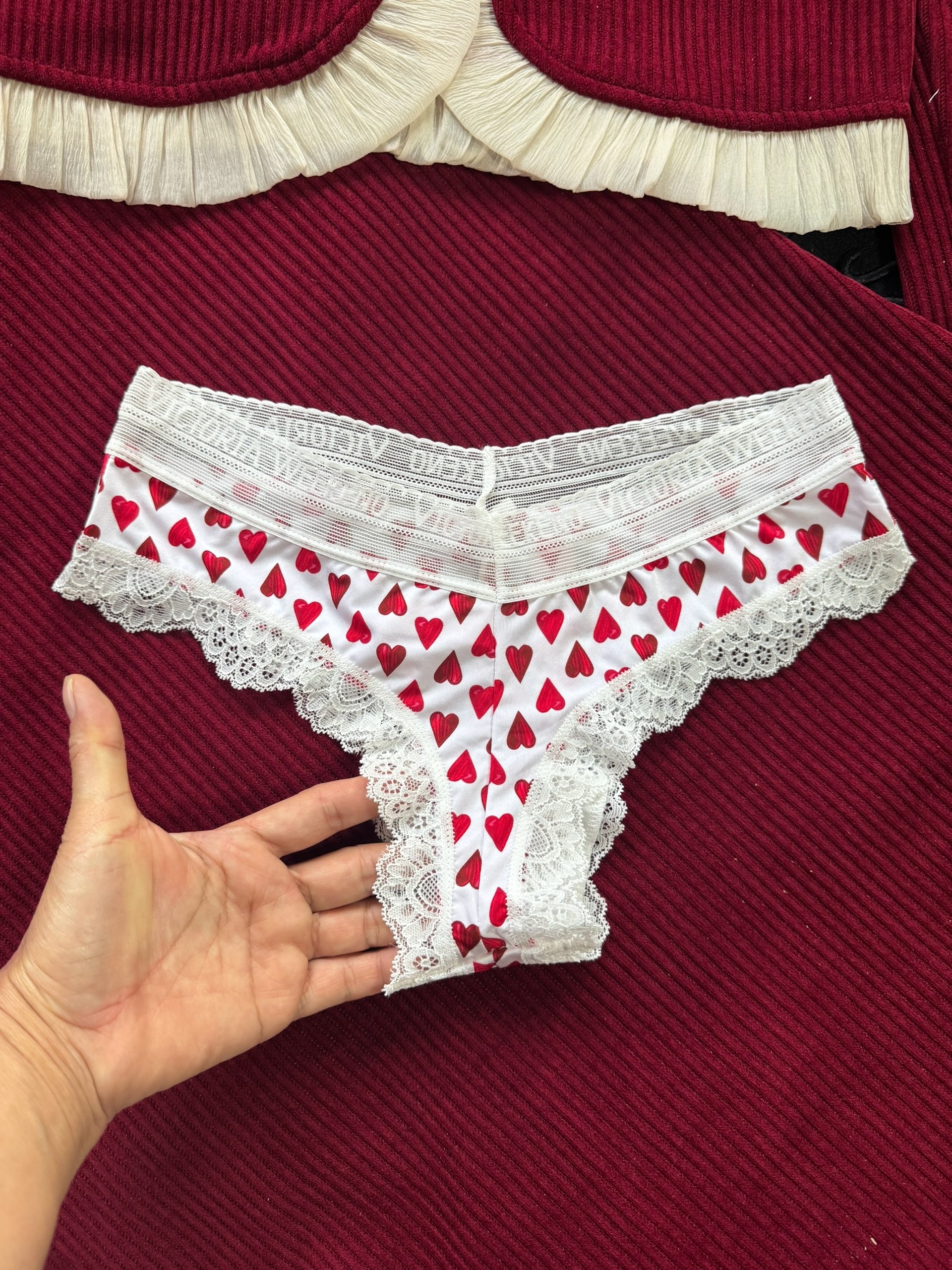 женский нижнее белье,комплекты белье,женский трусики,женский трусы,женские трусы виктория сикрет