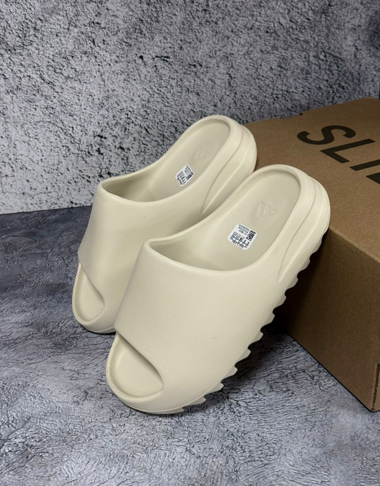 adidas yeezy slide bone,yeezy slide,шлепанцы adidas yeezy slide,adidas yeezy slide,yeezy slide bone