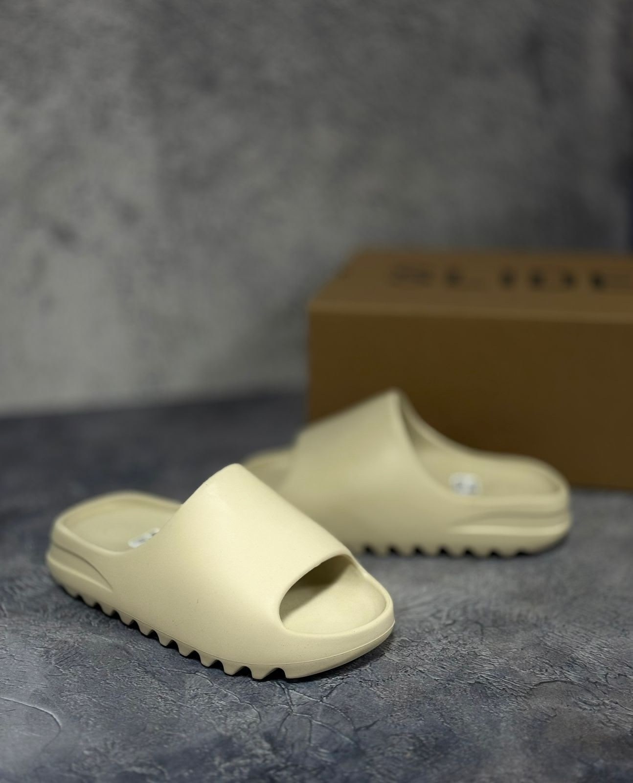 adidas yeezy slide bone,yeezy slide,шлепанцы adidas yeezy slide,adidas yeezy slide,yeezy slide bone