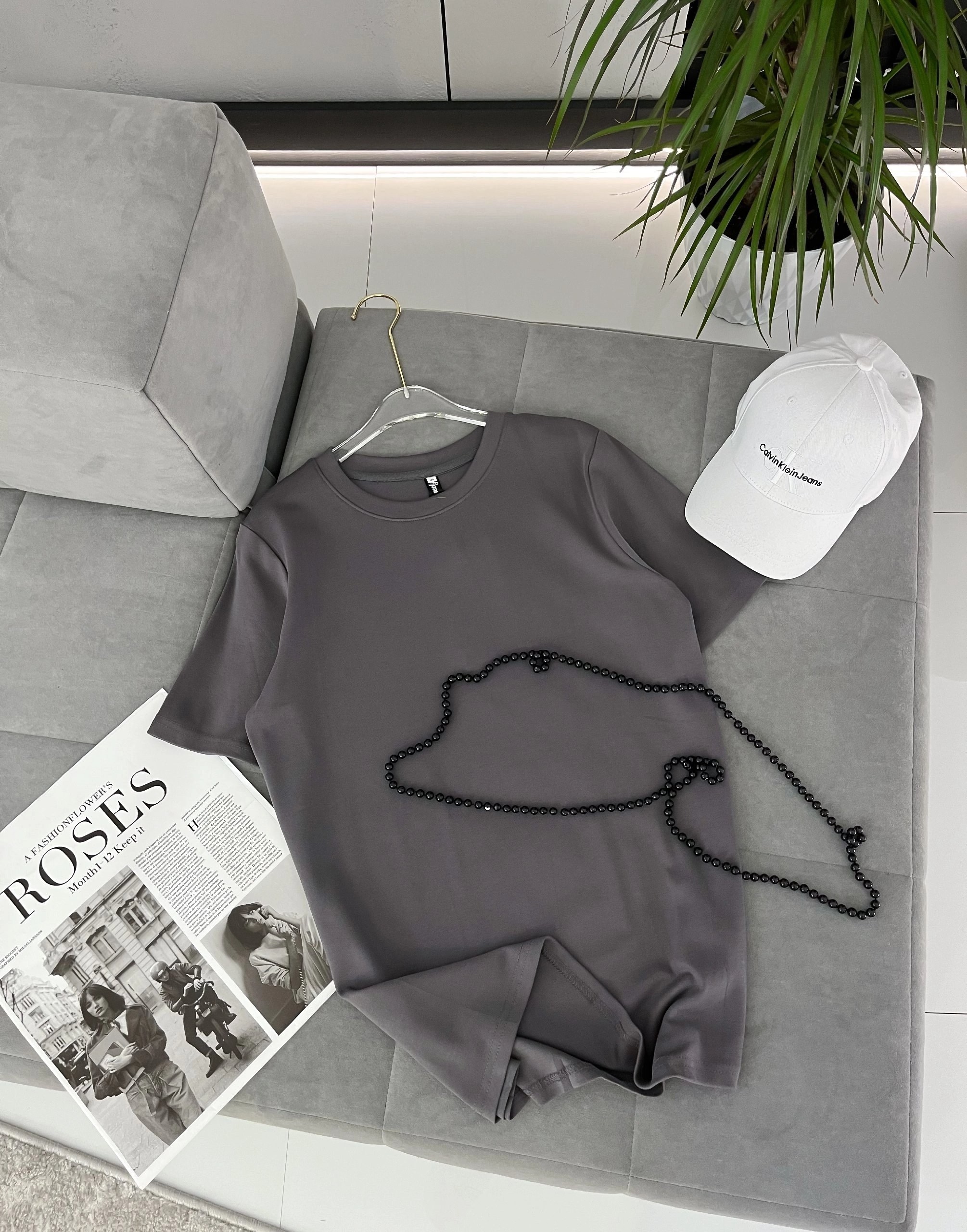 женская футболка,футболка с цепочками,футболка хлопковая с цепочкой,футболка из мягкого