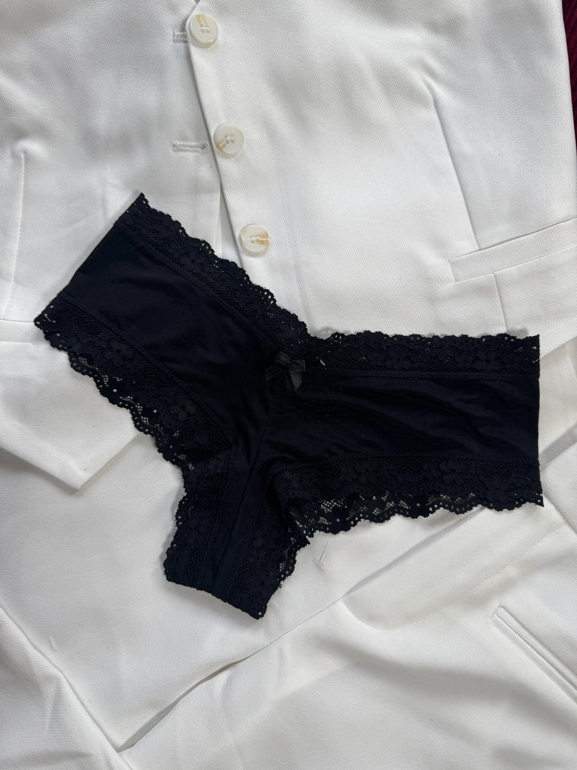 женский нижнее белье,женские кружевные трусики,нижнее белье кружевное,трусы женские кружевное,женское белье
