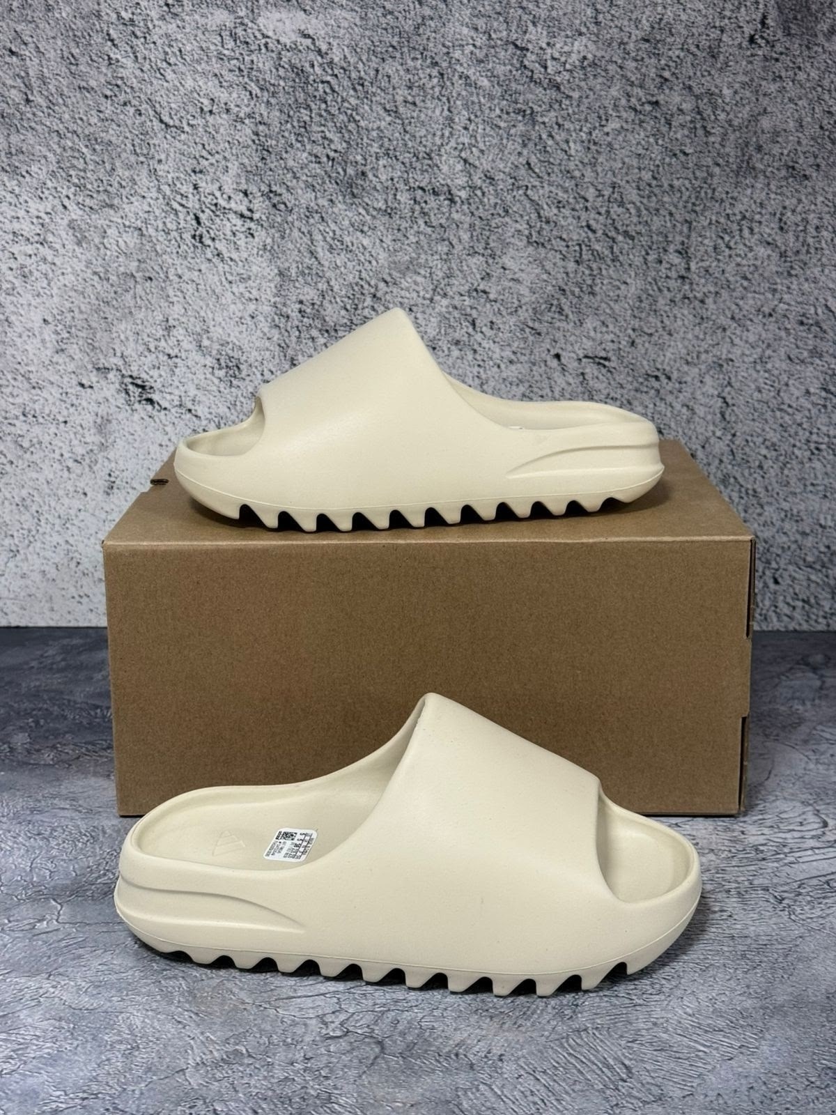 adidas yeezy slide bone,yeezy slide,шлепанцы adidas yeezy slide,adidas yeezy slide,yeezy slide bone