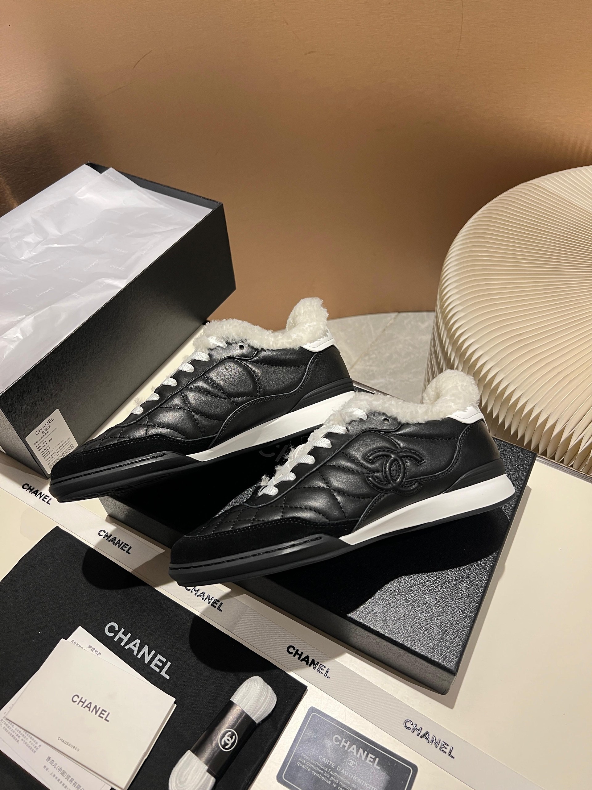 ,chanel кроссовки,кроссовки женские chanel,брендовая ,женские кроссовки