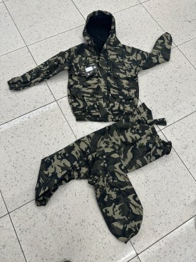 Костюм