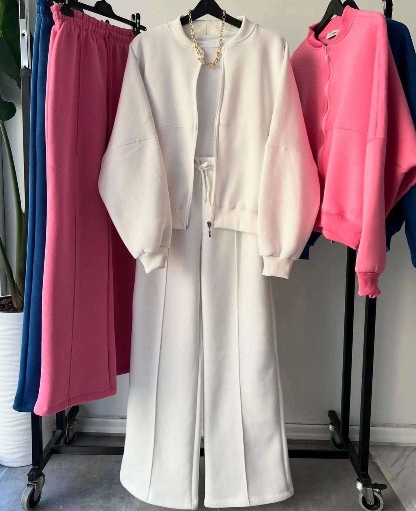 костюмы двойки,костюм двойка на флисе,трикотажные костюмы,костюм двойка женская